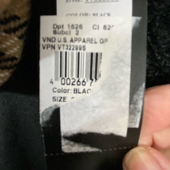 VERTIGO - FUZZY FURRY - DARK BLACK VEST - FULLY LINED - NEW WITH TAGS 🏷 - B20 - Picture 7 of 11